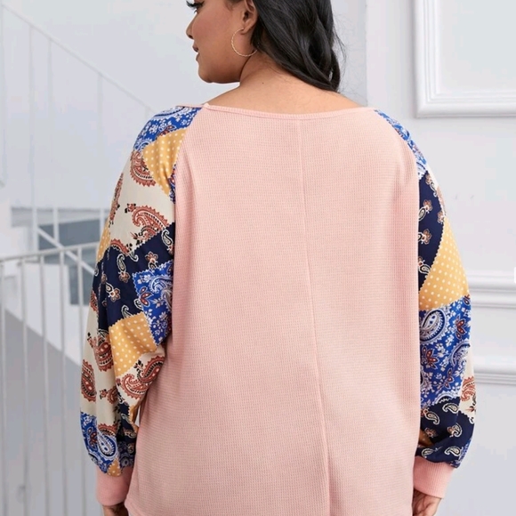 Top - Picture 2 of 5